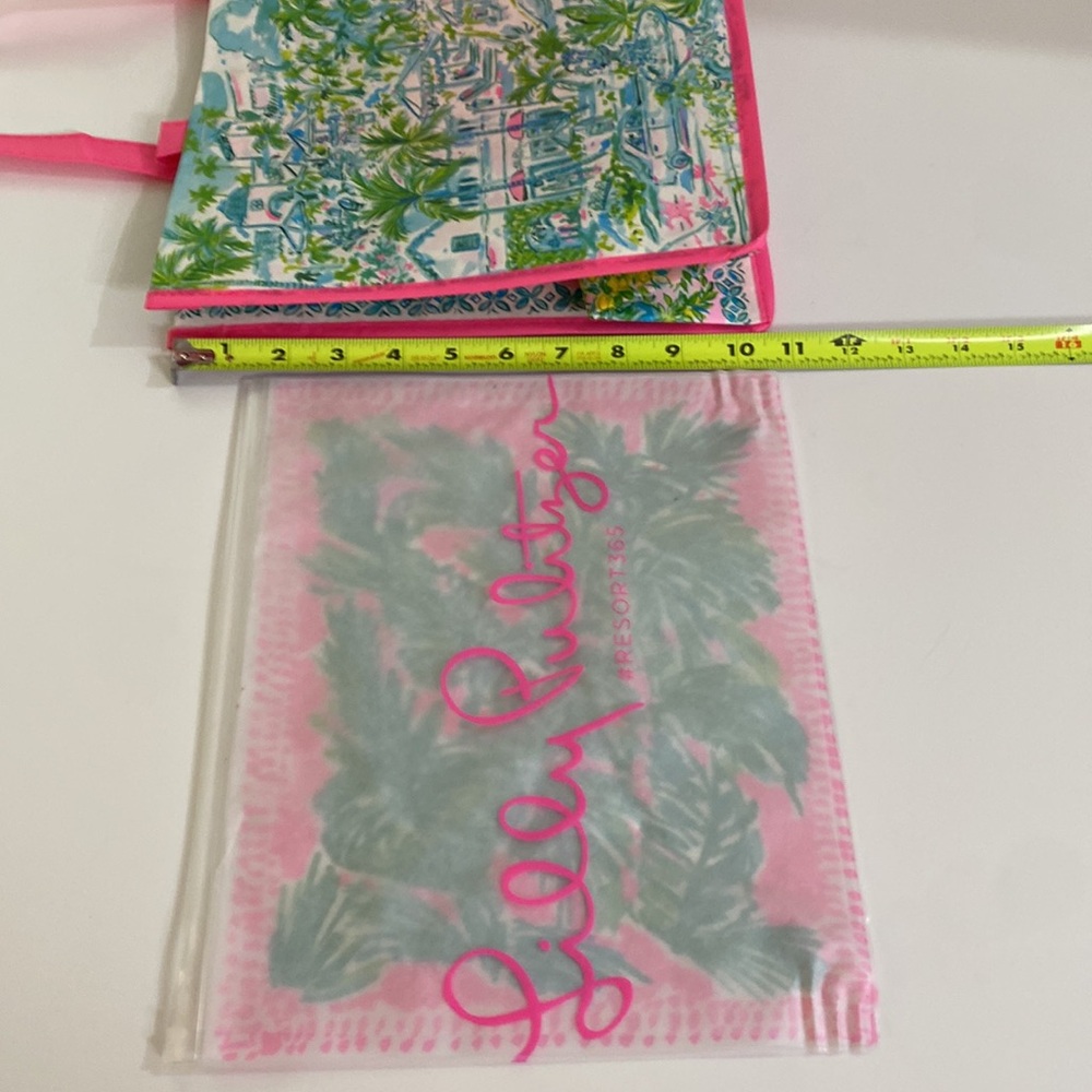 Lilly Pulitzer Pink and Green Tote Bag with zipper punch - Picture 7 of 10